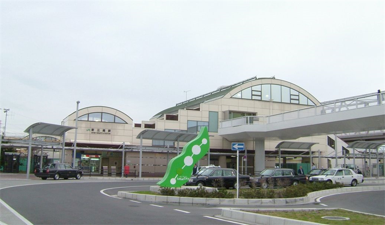 新三郷駅の画像